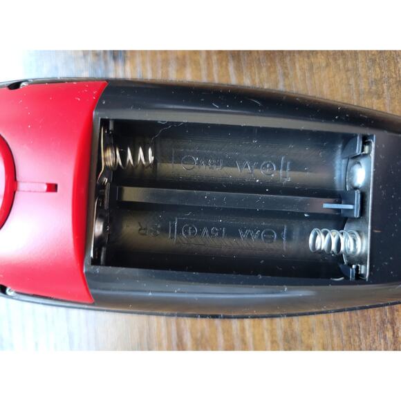 Black/Red Smooth Edge Electric/Battery Can Opener - 6-1/2” - Used - Picture 6 of 6